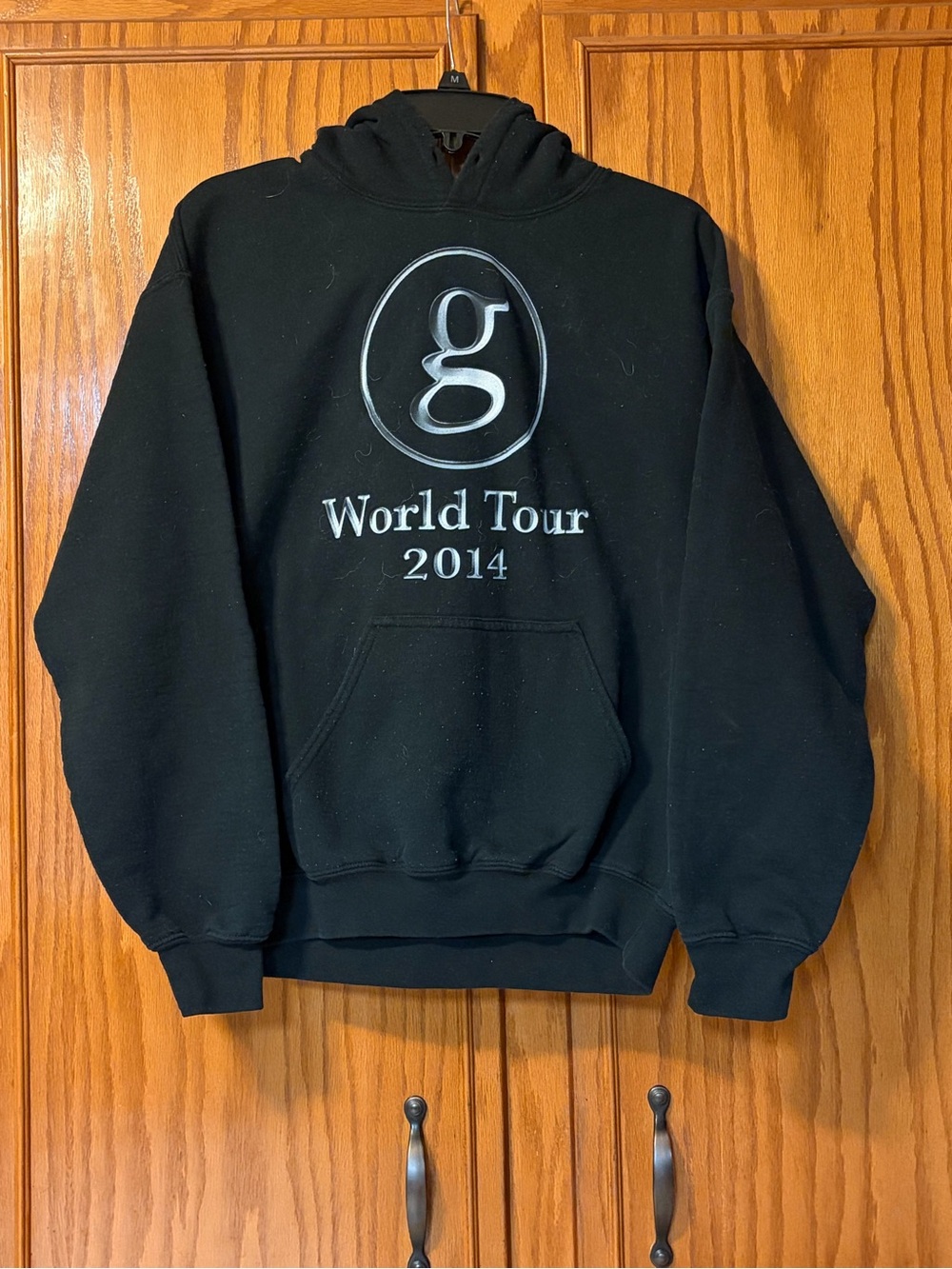Garth Brooks World Tour 2014 black hoodie size medium